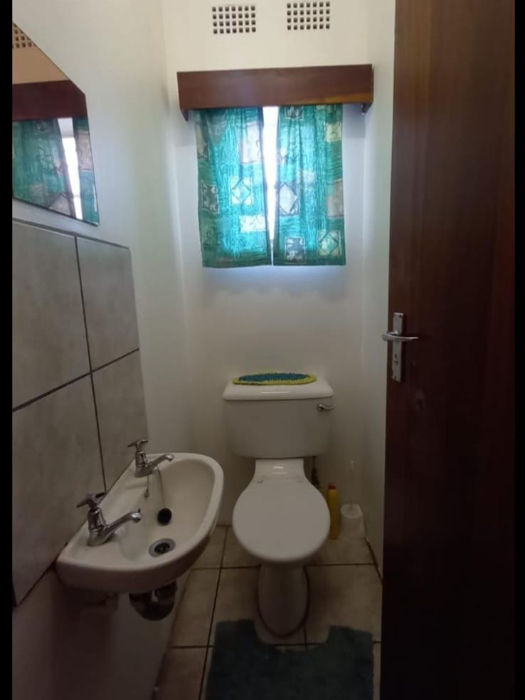 4 Bedroom Property for Sale in Southernwood Eastern Cape